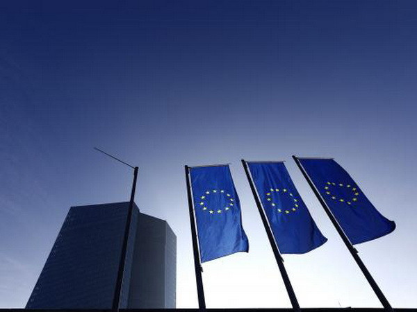 ECB sẽ tung ra kế hoạch mua 50 tỷ euro trái phiếu mỗi tháng ảnh 1