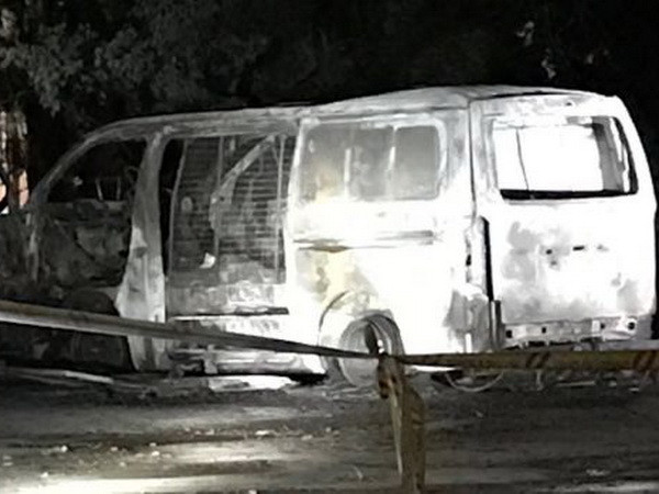 Hiện trường vụ nổ. (Nguồn: canberratimes.com) Australia: Xe tải chứa đầy bình gas lao vào văn phòng của ACL ảnh 1