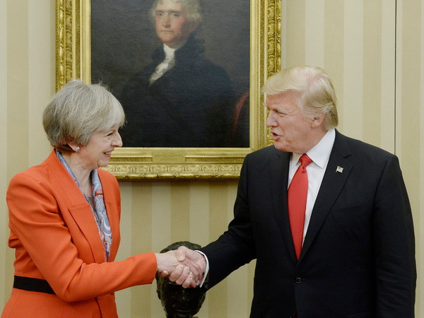 Tổng thống Mỹ cam kết duy trì quan hệ thương mại với Anh sau Brexit ảnh 1