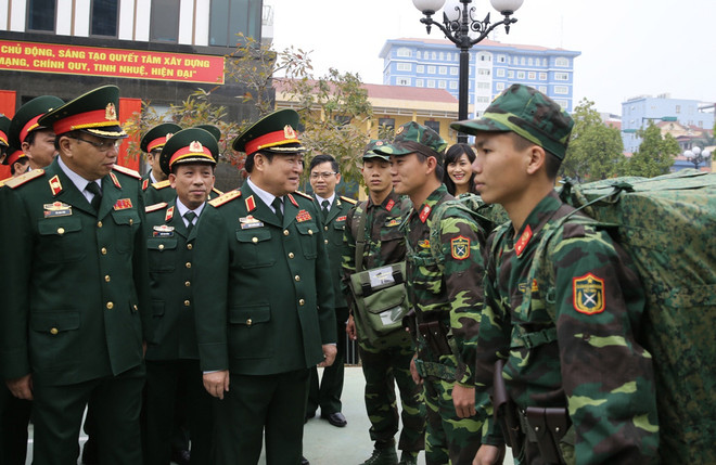 Không ngừng tăng cường tiềm lực, thế trận quốc phòng của đất nước ảnh 1