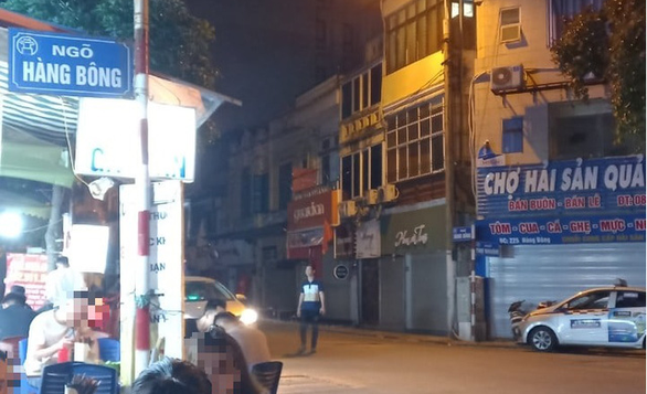 Hà Nội: Tạm giữ tài xế cướp điện thoại của 2 nữ du khách Nga ảnh 1