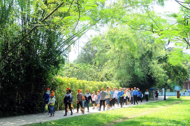 [Photo] Lượng khách du lịch đến Nghệ An tăng cao dịp 19/5 ảnh 2