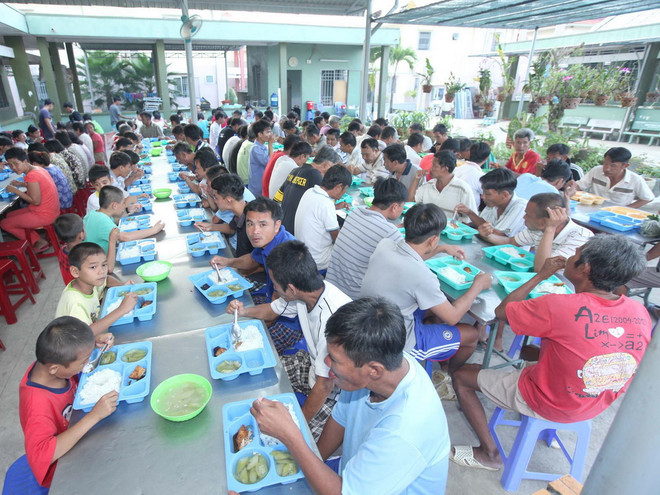 TP.HCM chuẩn bị đưa người ăn xin vào các trung tâm xã hội ảnh 1