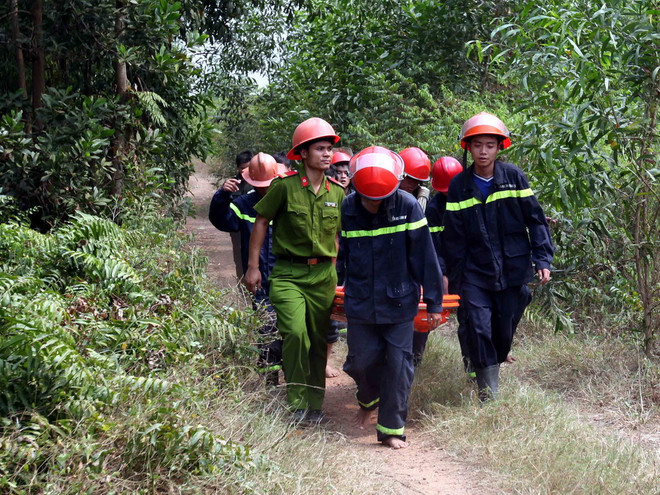 Thủ tướng chia buồn đến thân nhân chiến sĩ hy sinh trong vụ UH1 ảnh 1