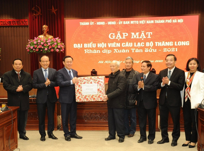 Thành ủy Hà Nội gặp mặt hội viên Câu lạc bộ Thăng Long ảnh 2