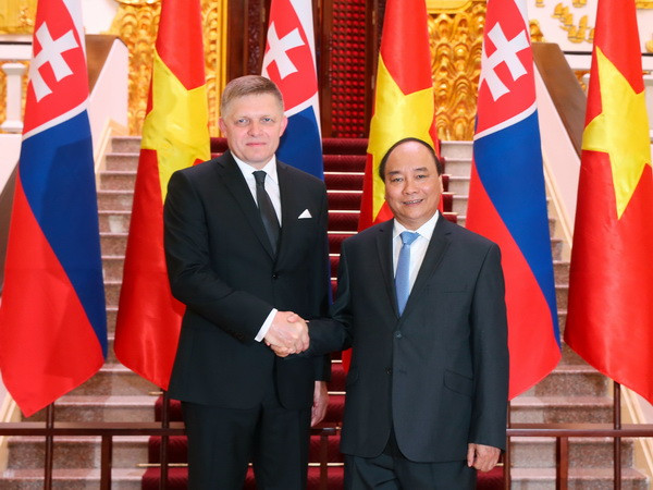 Thủ tướng Slovakia kết thúc tốt đẹp chuyến thăm chính thức Việt Nam ảnh 1