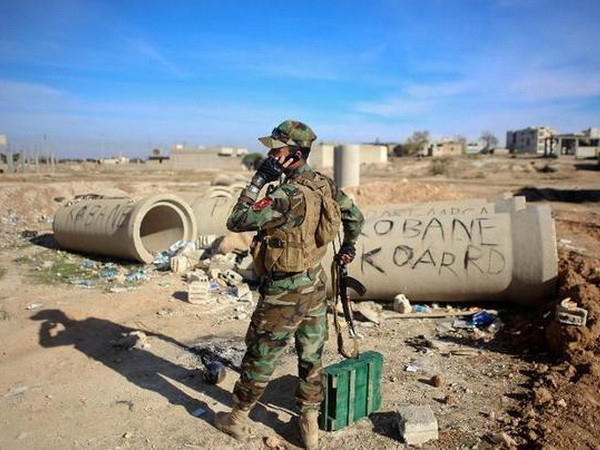 SOHR: Lực lượng người Kurd tiêu diệt 16 tay súng IS ở Syria ảnh 1