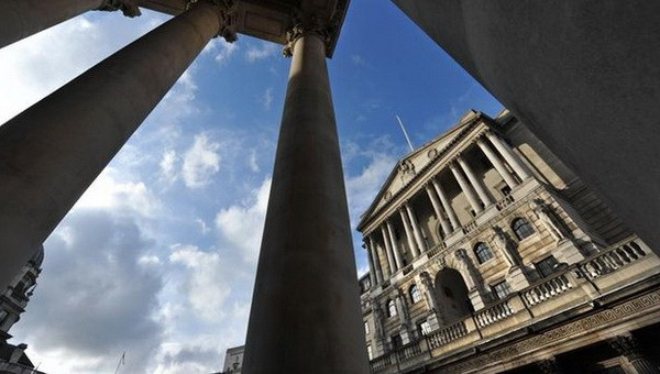 Ngân hàng trung ương Anh duy trì lãi suất thấp kỷ lục ảnh 1