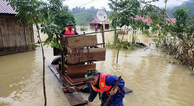 Cộng đồng người Việt Nam tại Ukraine ủng hộ đồng bào miền Trung ảnh 1