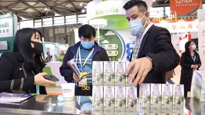 Sữa Việt Nam "xuất hành' đầu năm, tạo điểm nhấn ở các hội chợ quốc tế ảnh 1