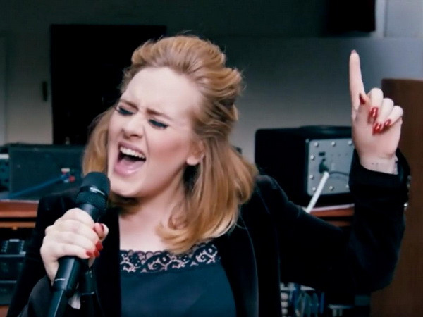 Adele lại gây sốt khi tung ra ca khúc mới "When We Were Young" ảnh 1
