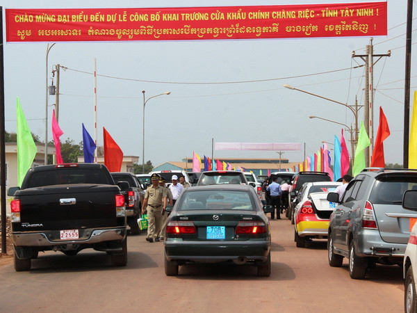Từ 7/7, Tây Ninh thu phí sử dụng hạ tầng ở cửa khẩu Chàng Riệc ảnh 1