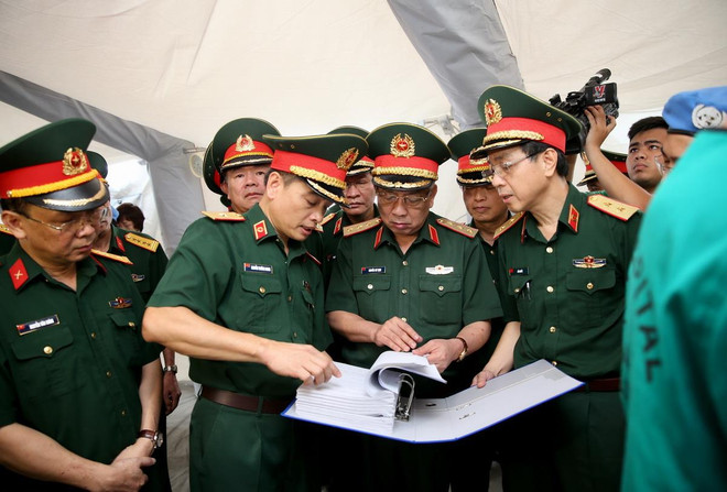 Thượng tướng Nguyễn Chí Vịnh kiểm tra bệnh viện dã chiến cấp 2 số 2 ảnh 8