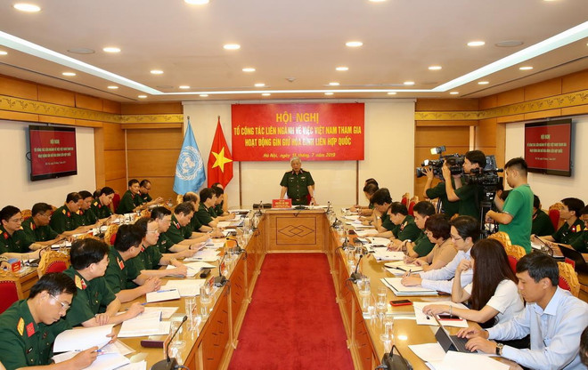 Thượng tướng Nguyễn Chí Vịnh kiểm tra bệnh viện dã chiến cấp 2 số 2 ảnh 2