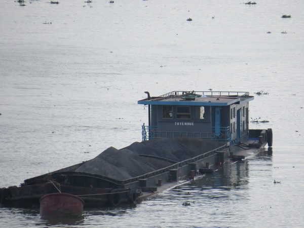 Hải Phòng: Tràn lan tàu quá khổ quá tải lưu thông trên sông ảnh 3