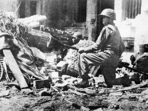 60 năm Giải phóng Thủ đô: Tiếp nối hào khí cảm tử quân năm xưa ảnh 1