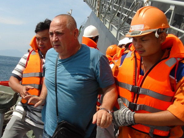 Cứu nạn an toàn thuyền viên người nước ngoài bị đau tim đột ngột ảnh 1