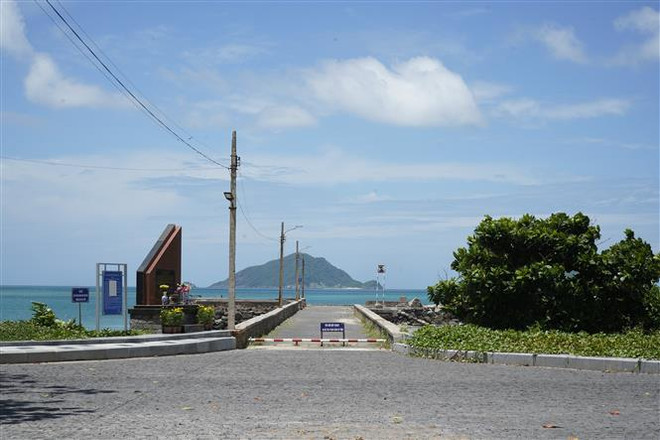 Bàn phương án thuận tiện nhất để kéo điện từ Sóc Trăng ra Côn Đảo ảnh 1