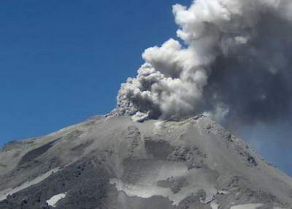 Cảnh báo nguy cơ núi lửa phun trào tại miền Nam Chile ảnh 1