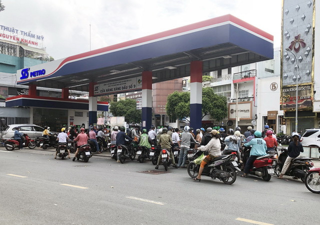 Không phát hiện trường hợp "găm hàng" xăng dầu tại TP.HCM ảnh 1