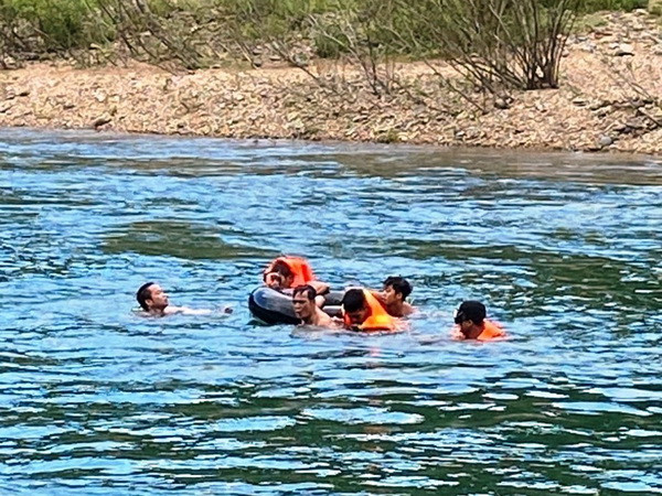 Quảng Bình: Một cán bộ khu dự trữ thiên nhiên bị nước cuốn trôi ảnh 1