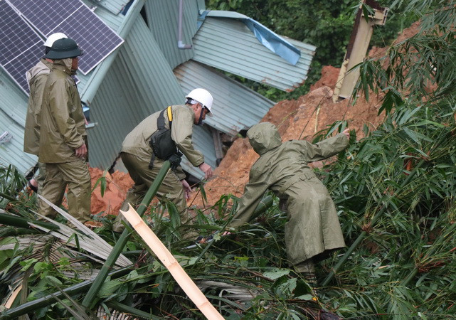 Quảng Ngãi: Tăng cường tìm kiếm nạn nhân mất tích ở thủy điện Kà Tinh ảnh 1