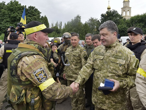 Chiến dịch chống khủng bố ở Đông Ukraine hoàn tất sau 1 tháng ảnh 1