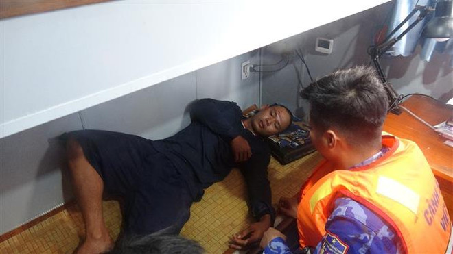 Kiên Giang: Kịp thời cứu ngư dân gặp nạn khi đang hành nghề trên biển ảnh 1