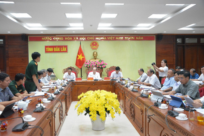 Quang cảnh cuộc họp. (Ảnh: Tuấn Anh/TTXVN) ttxvn_go_vuong_cho_cac_du_an_trong_diem_cao toc Khanh Hoa-Buon ma Thuot_dak_lak_7375238.jpg