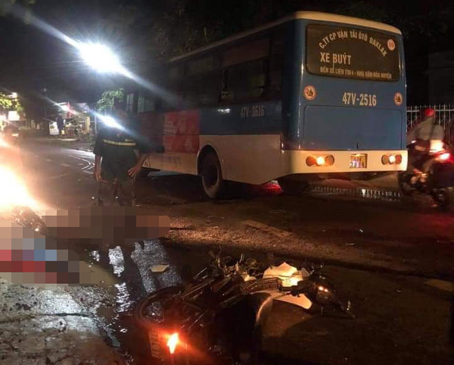 Đắk Lắk: Va chạm giữa xe máy và xe buýt, hai người tử vong tại chỗ ảnh 1