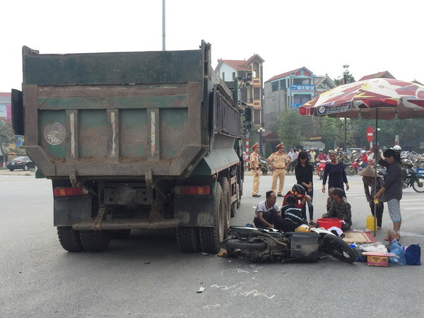 Tai nạn giao thông nghiêm trọng ở Bắc Giang, 2 người thiệt mạng ảnh 1