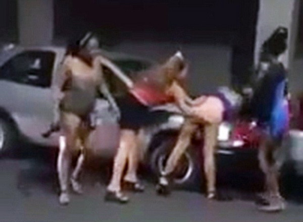 Phẫn nộ cảnh người mẫu bị hành hung ngay trước mặt chồng ảnh 2