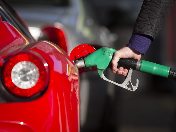 Dầu thô thị trường thế giới mất giá mạnh nhất trong 6 tháng qua ảnh 1