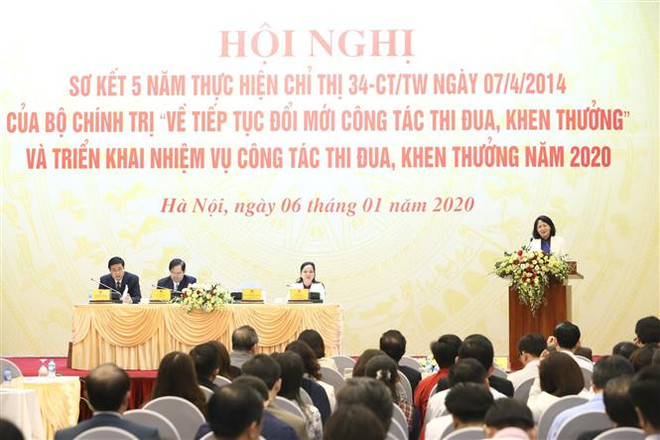 Quang cảnh hội nghị. (Ảnh: Văn Điệp/TTXVN) Công tác thi đua, khen thưởng góp phần củng cố niềm tin của nhân dân ảnh 3
