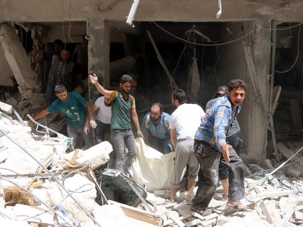 Giao tranh ác liệt tại Aleppo, phiến quân dùng xe bọc thép bắn phá ảnh 1