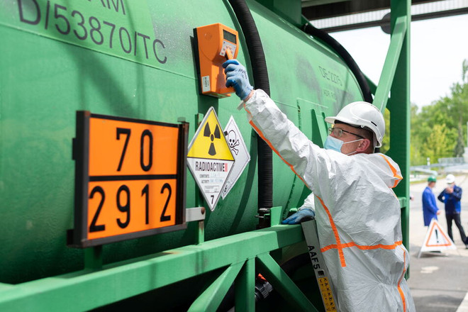 Đức chính thức chấm dứt sản xuất chất phóng xạ urani ảnh 1