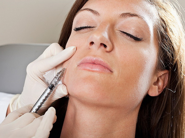 Nguy cơ hoại tử vùng mặt do tiêm chất làm đầy ​ở cơ sở không phép ảnh 1