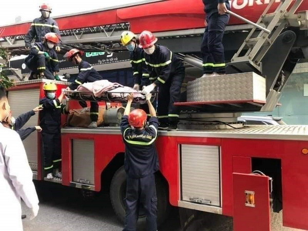 Quảng Ninh: Một học sinh lớp 7 tử vong do ngã từ tầng 8 chung cư ảnh 1