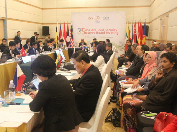 ASEAN bàn biện pháp đẩy mạnh kế hoạch tổng thể về kết nối ảnh 1