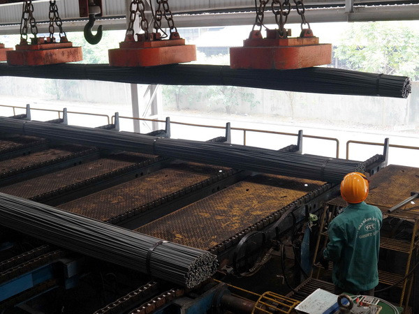 Thị trường mua bán trầm lắng, giá thép tiếp tục xu hướng giảm ảnh 1