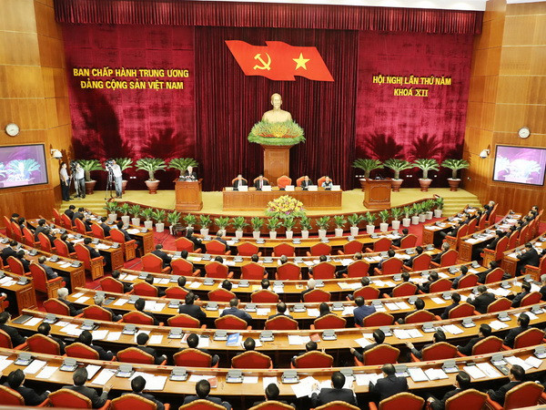 Ngày làm việc đầu tiên Hội nghị lần thứ năm BCH Trung ương Đảng ảnh 1