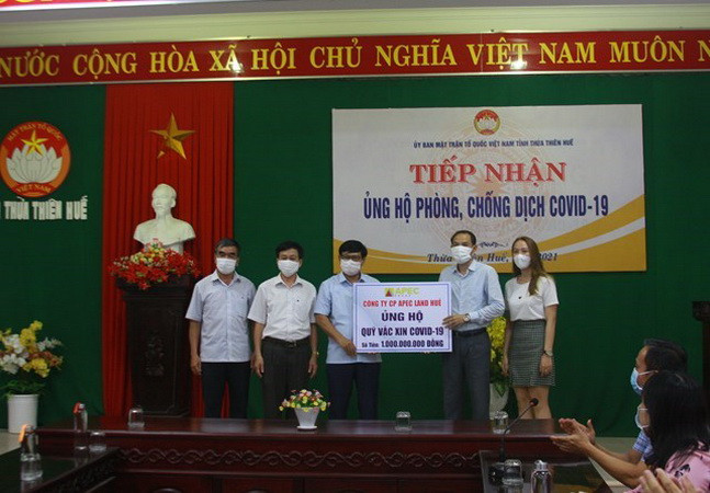 Thừa Thiên-Huế: Hơn 4,2 tỷ đồng và hiện vật ủng hộ phòng, chống dịch ảnh 1