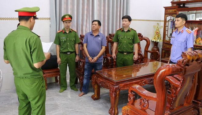 Bình Phước: Bắt giam một giám đốc để điều tra hành vi buôn lậu ảnh 1