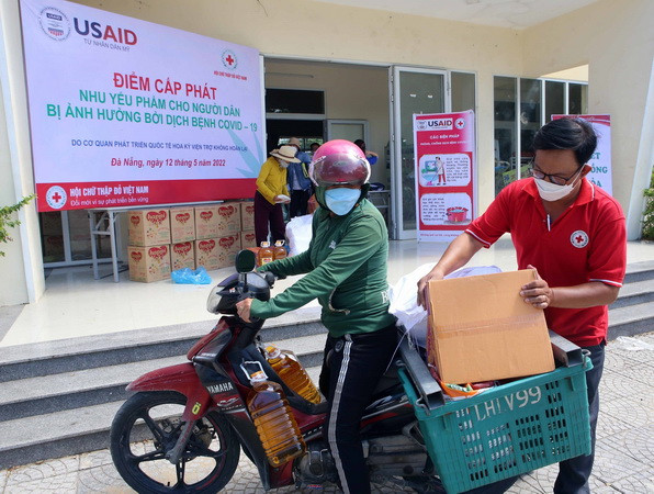 Đà Nẵng cấp nhu yếu phẩm cho hơn 1.000 hộ dân có hoàn cảnh khó khăn ảnh 1