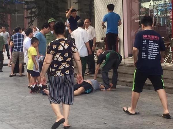 Hà Nội: Gói bưu phẩm bất ngờ phát nổ, ít nhất hai người bị thương ảnh 1