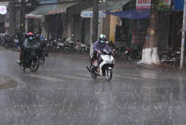 Đêm 29/5, khu vực Tây Nguyên và Nam Bộ có mưa dông, gió giật mạnh ảnh 1