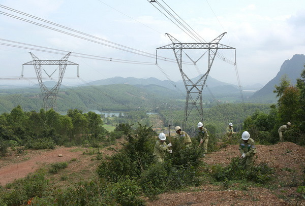 Hệ thống truyền tải điện 500kV quan trọng với an ninh quốc gia ảnh 1
