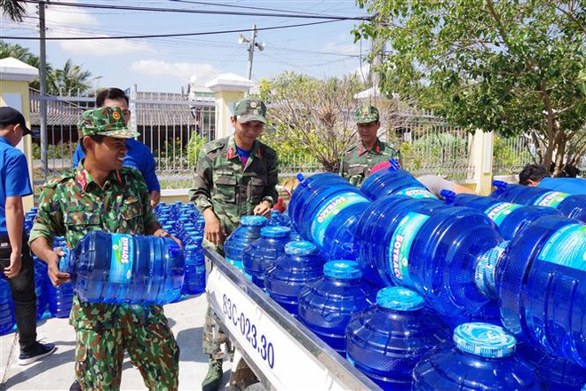 Nước mặn bủa vây Đồng bằng sông Cửu Long: Vì sinh kế người dân ảnh 3