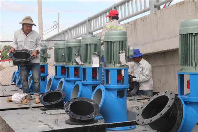 Nước mặn bủa vây Đồng bằng sông Cửu Long: Vì sinh kế người dân ảnh 2