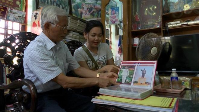 Người đảng viên 53 năm tuổi Đảng với niềm đam mê sưu tầm ảnh Bác ảnh 2